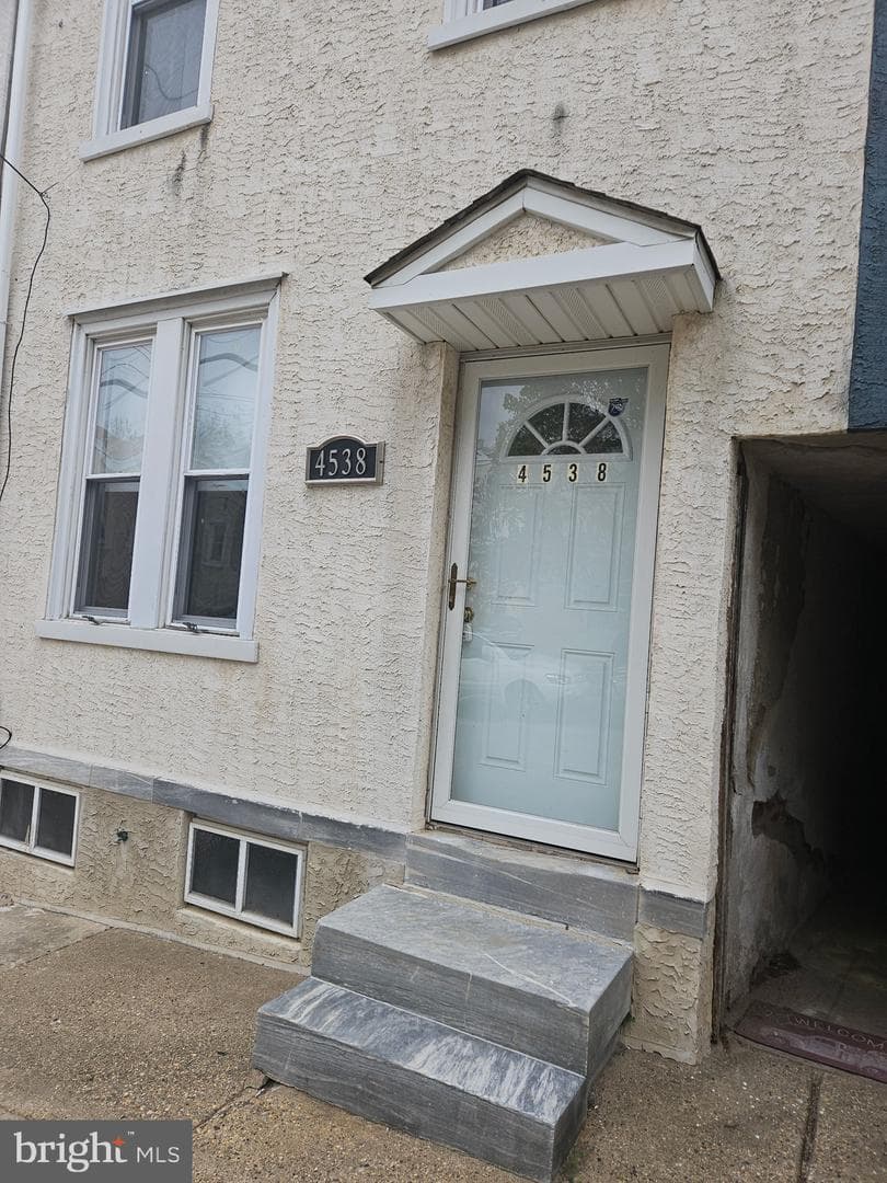 4538 Mitchell Street photo 2