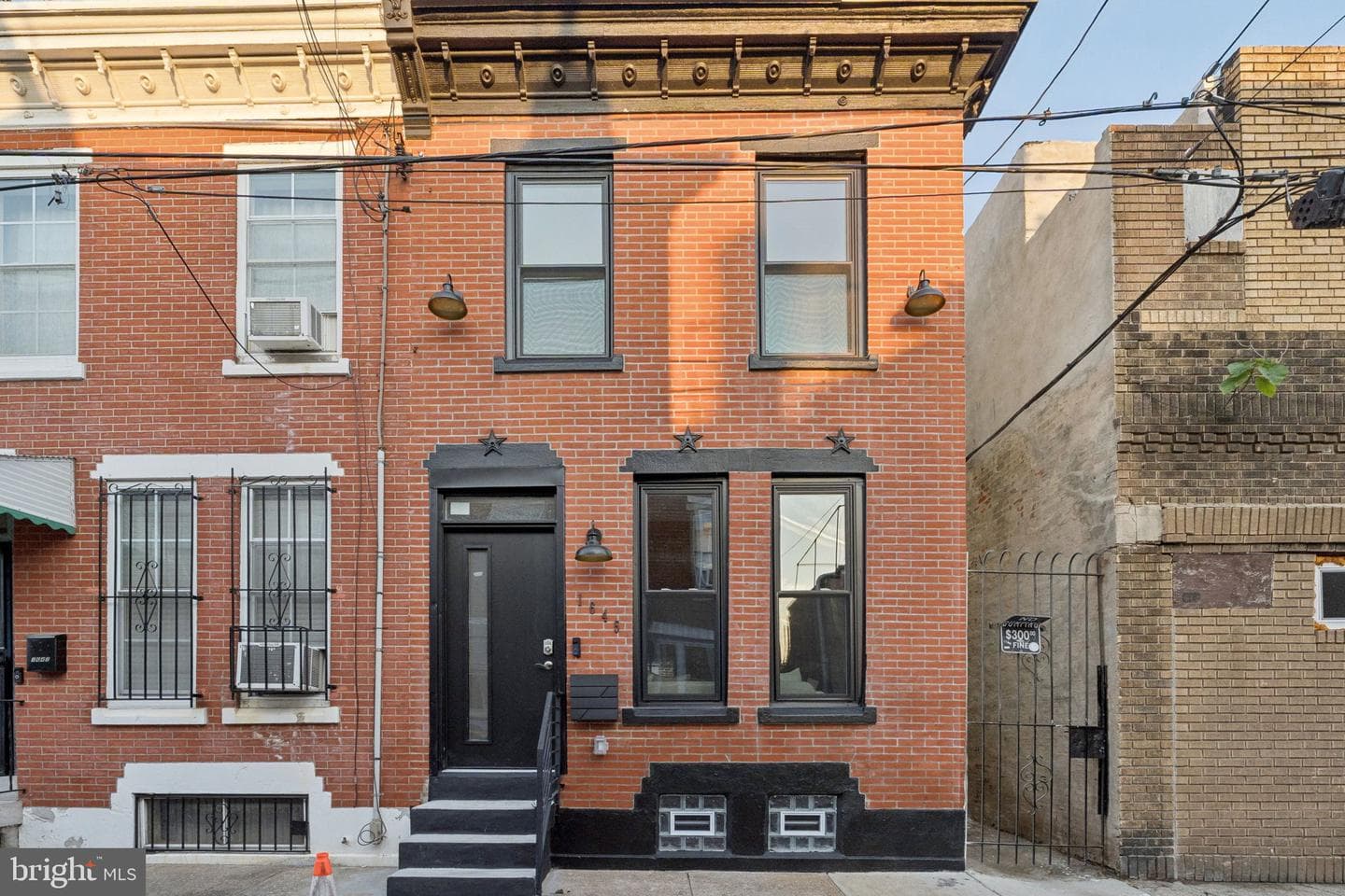1645 S Mole Street photo 3