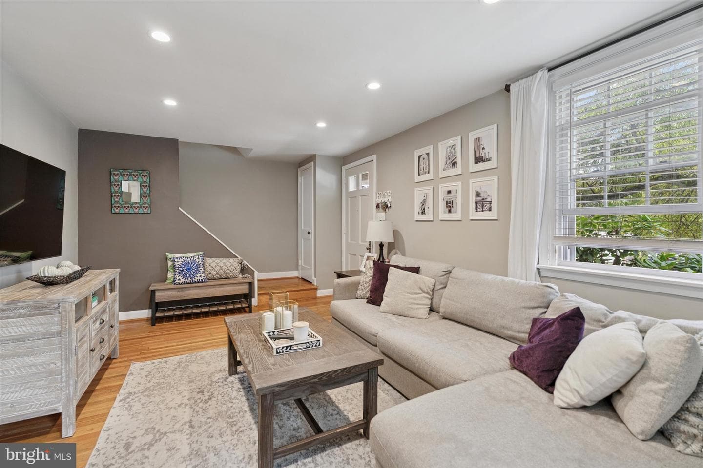 604 Palairet Road photo 5