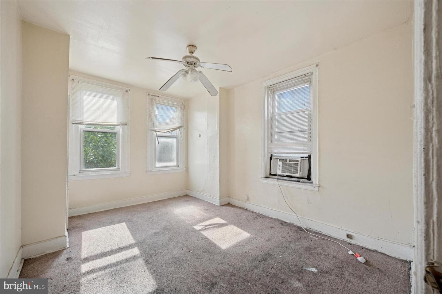 5232 Marion Street photo 9