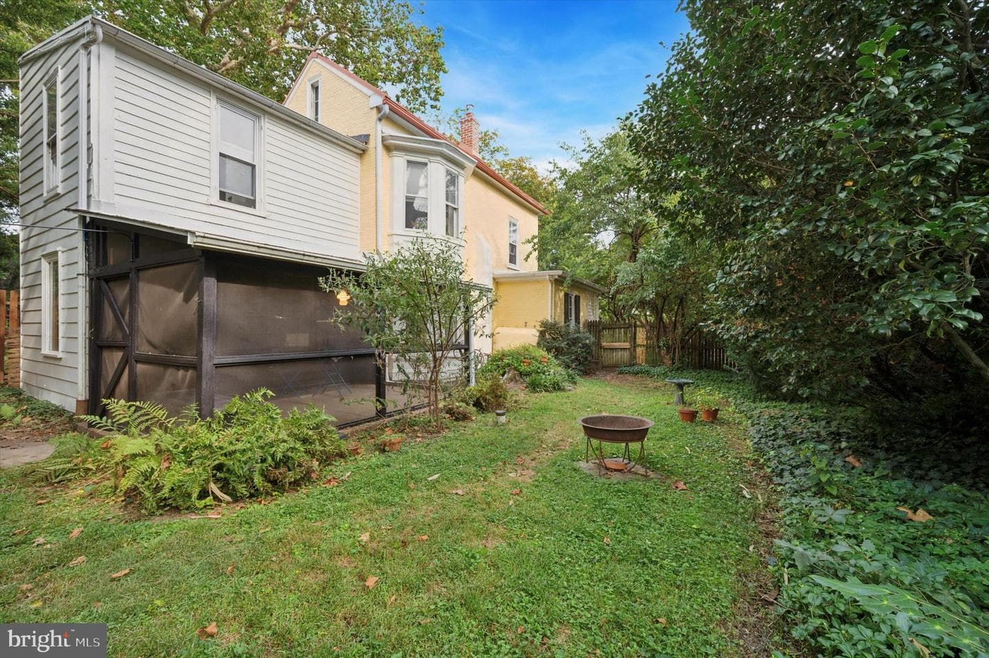 125 W Penn Street photo 29