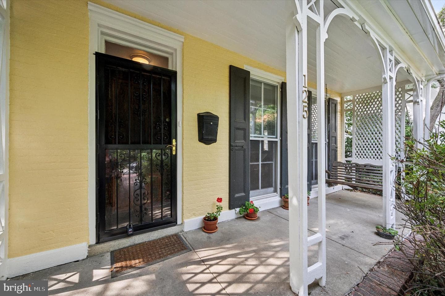 125 W Penn Street photo 3