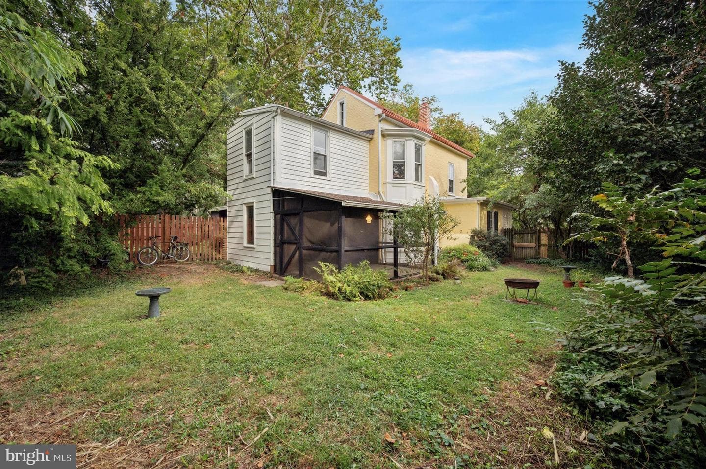 125 W Penn Street photo 30