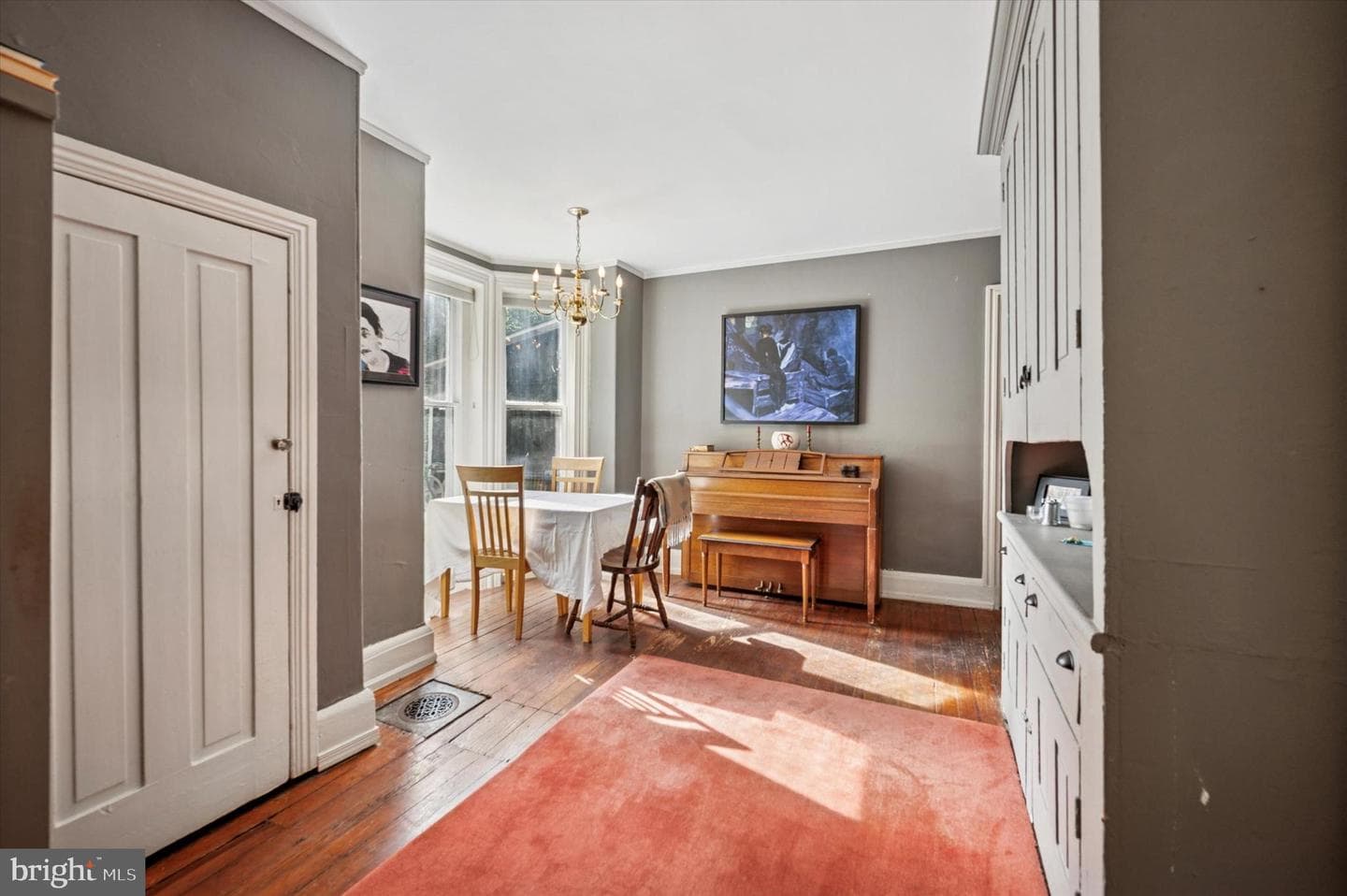 125 W Penn Street photo 8