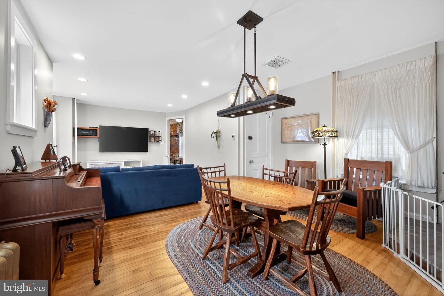 168 W Durham Street photo 12