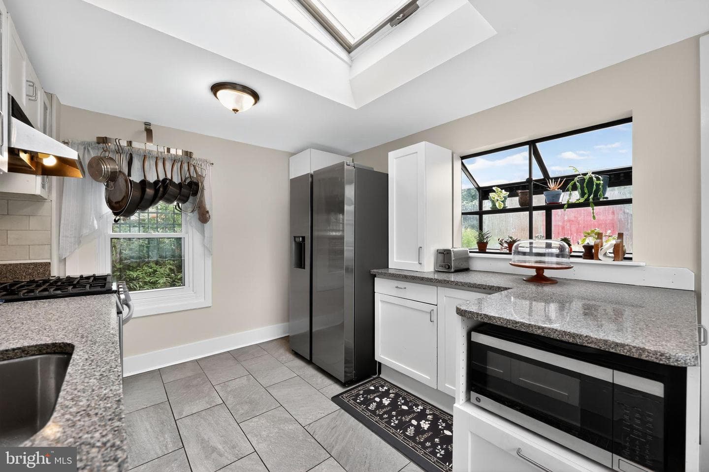 168 W Durham Street photo 15