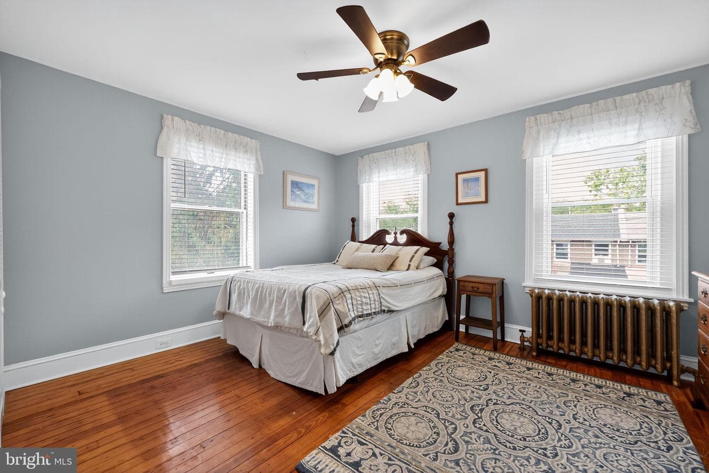 168 W Durham Street photo 21