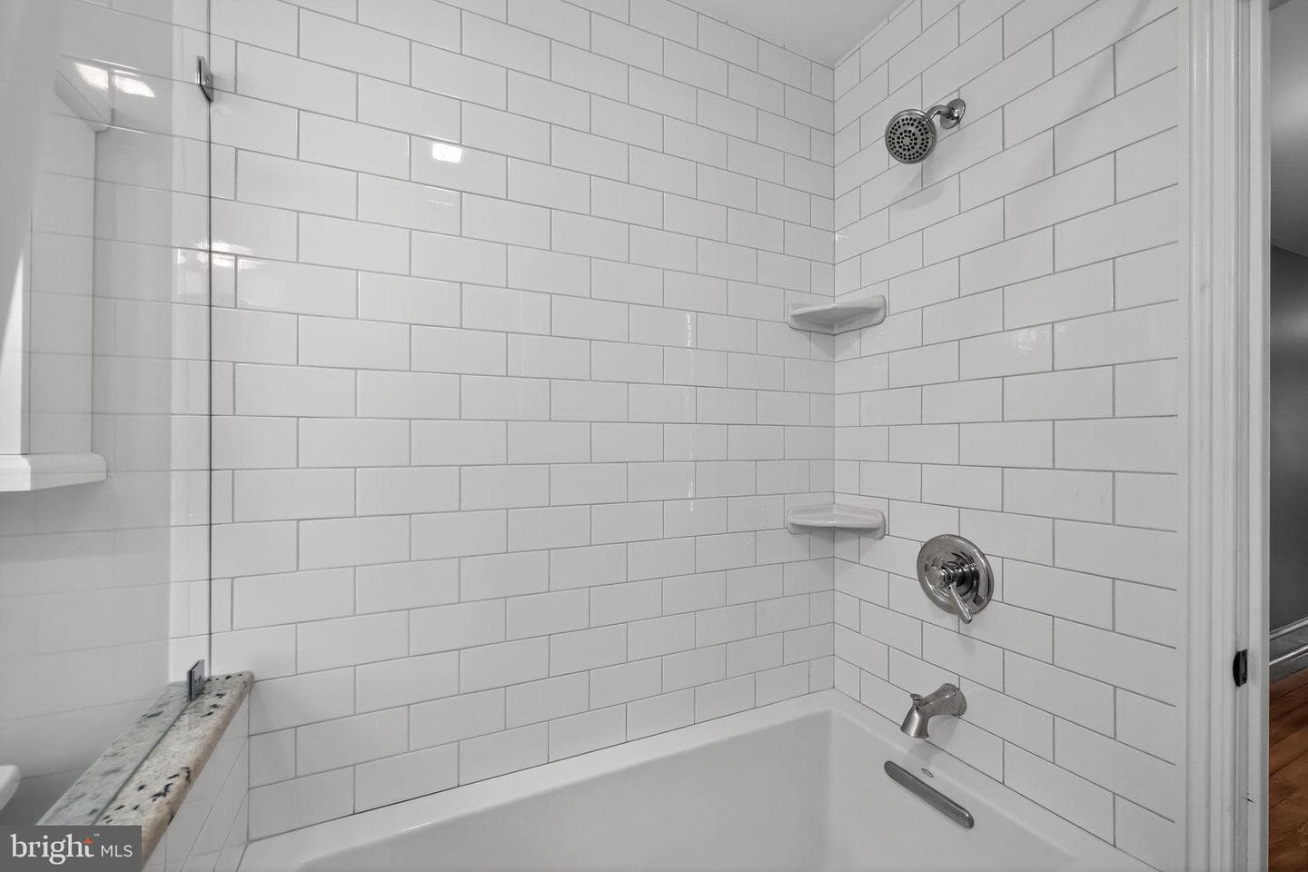 168 W Durham Street photo 28