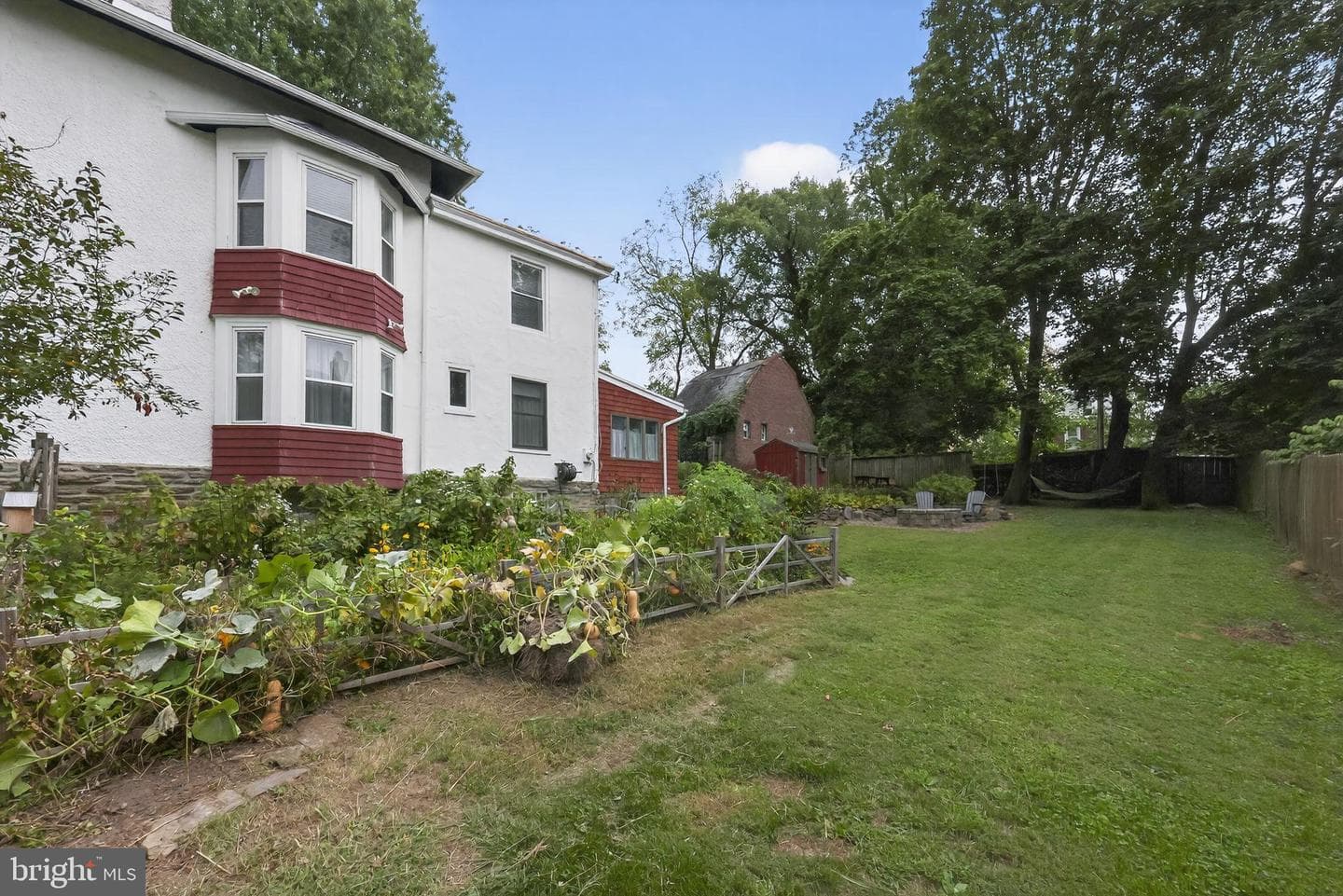 168 W Durham Street photo 33