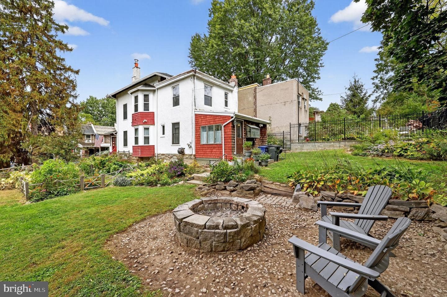 168 W Durham Street photo 34