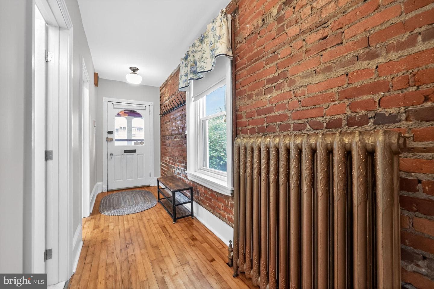 168 W Durham Street photo 6