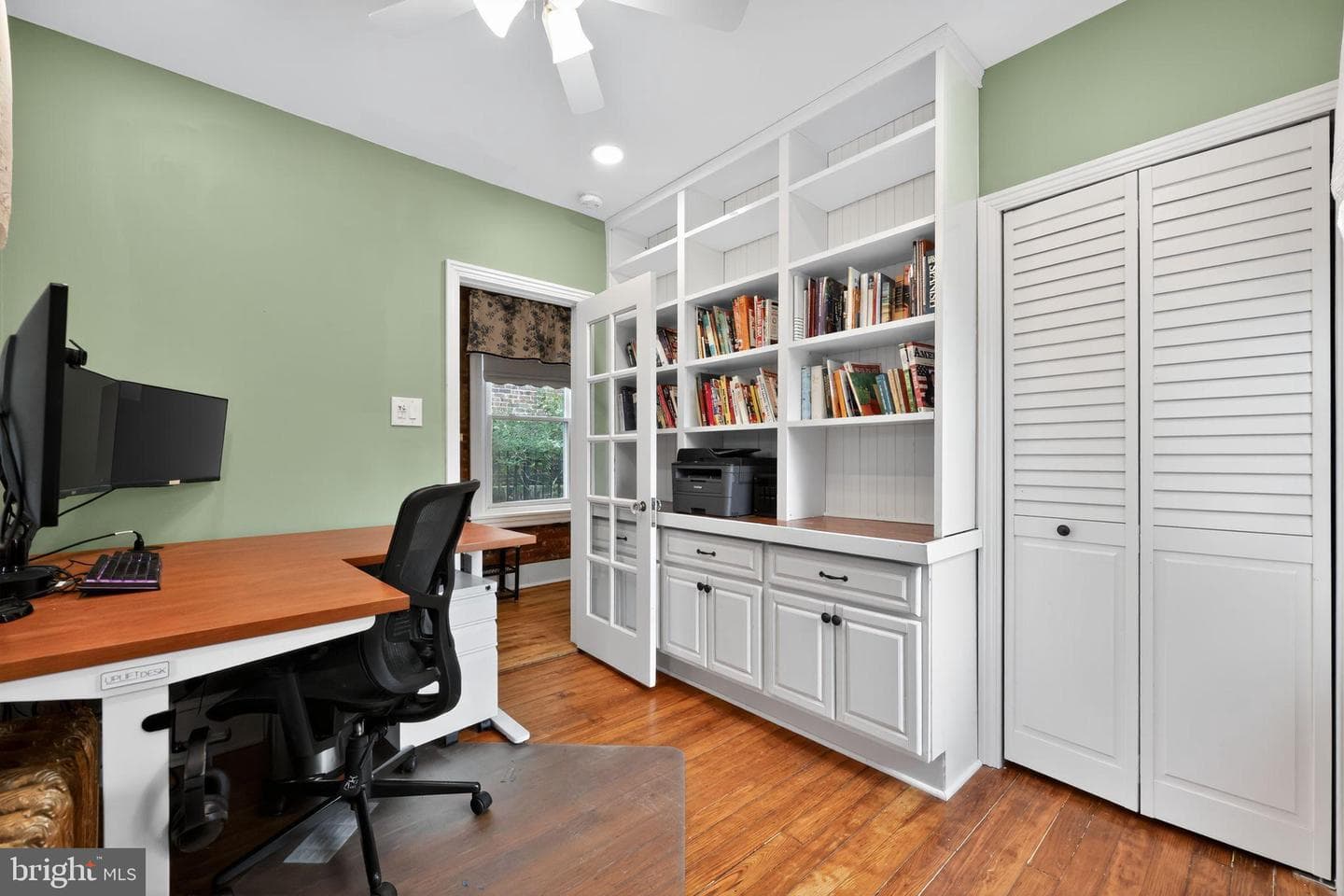 168 W Durham Street photo 7