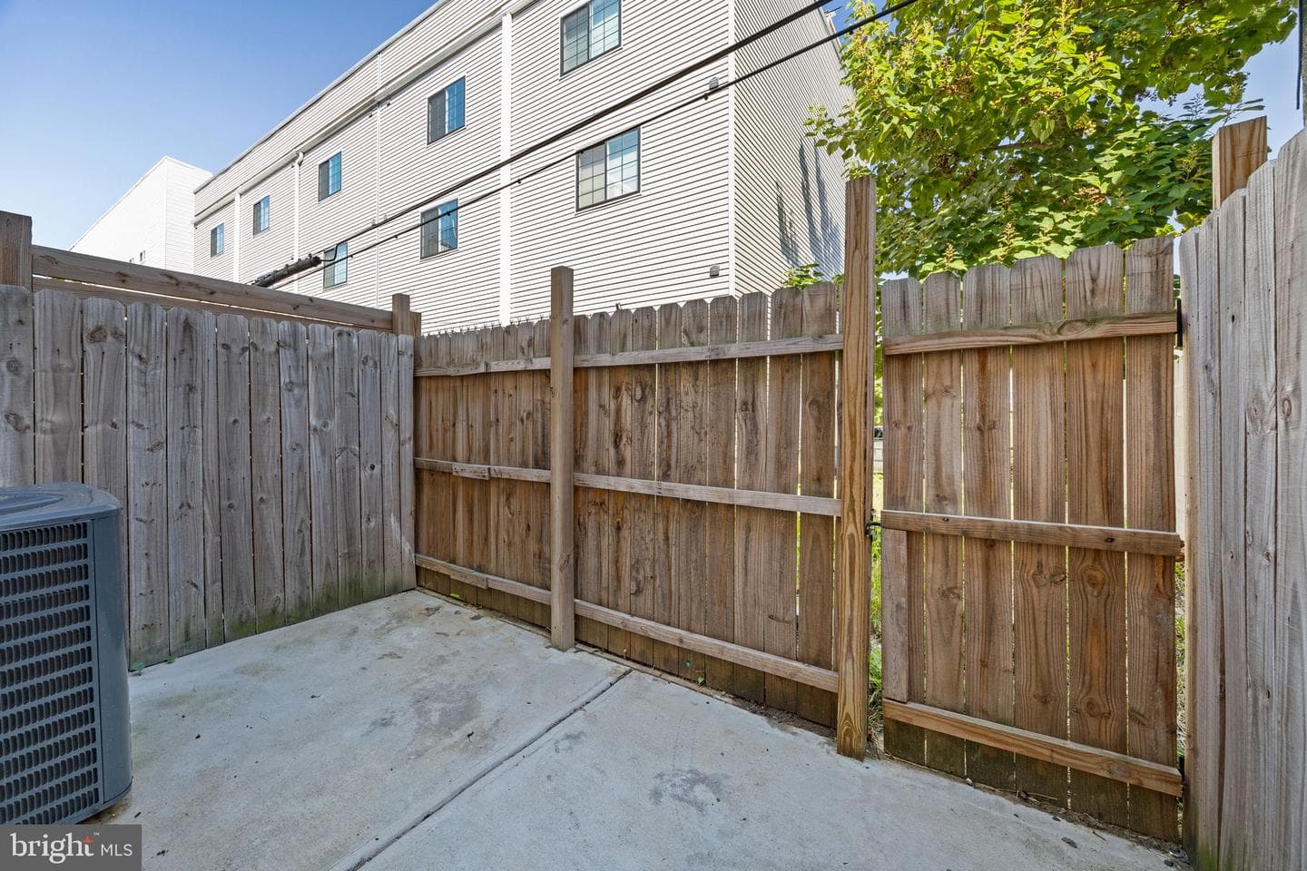 1711 W Seybert Street photo 13