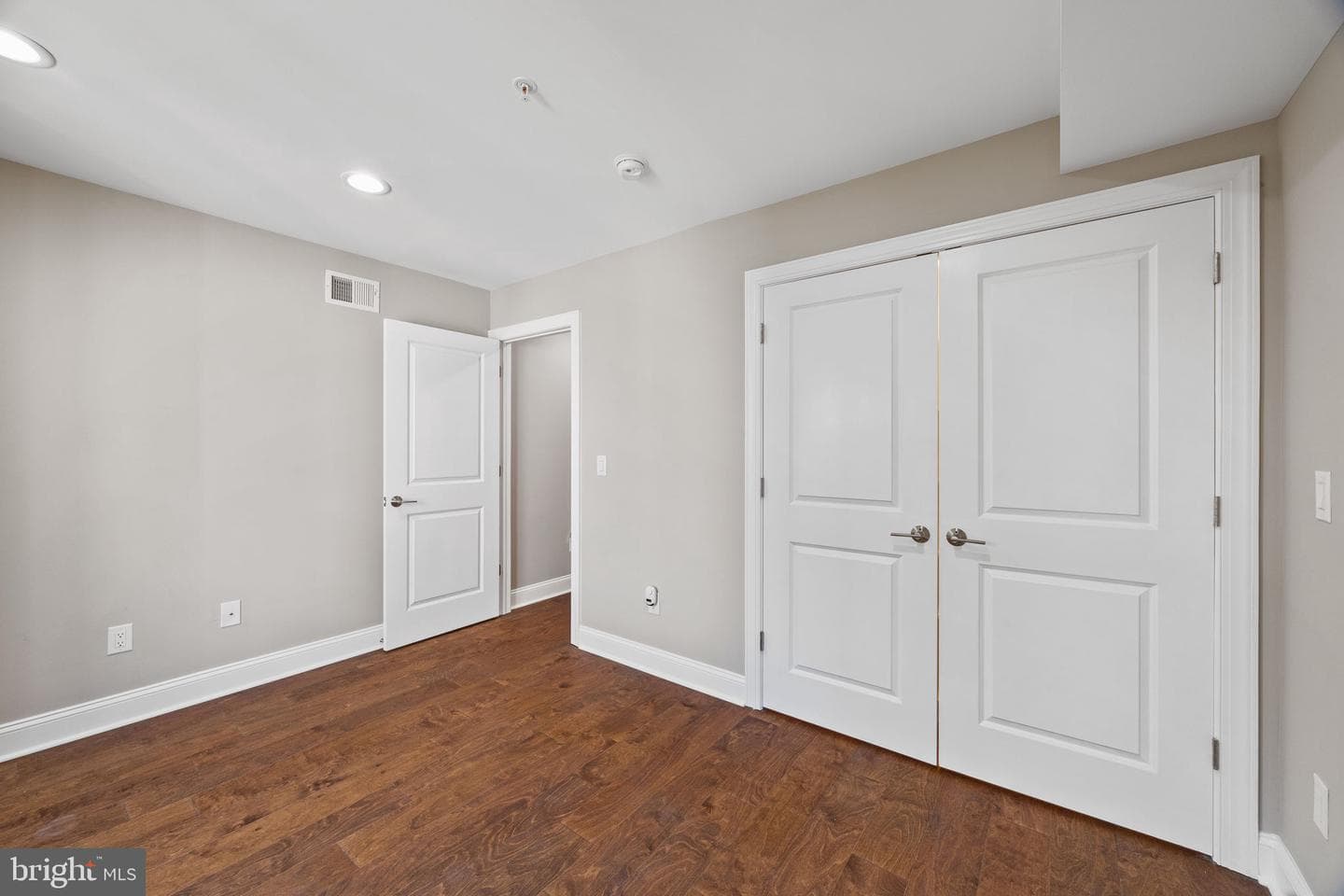 1711 W Seybert Street photo 17