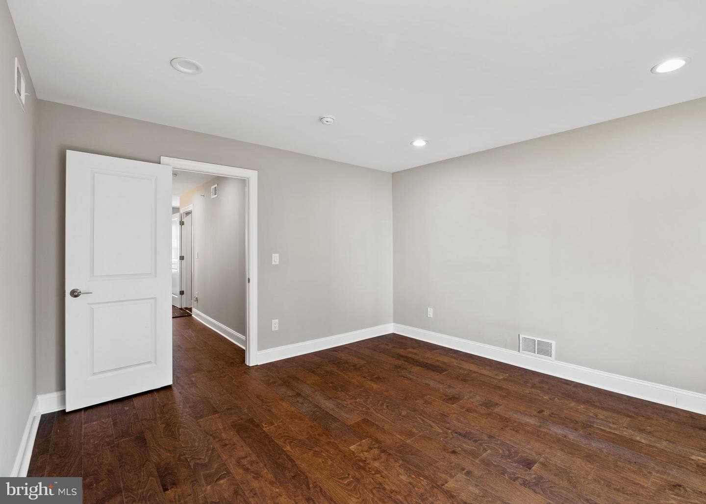 1711 W Seybert Street photo 31
