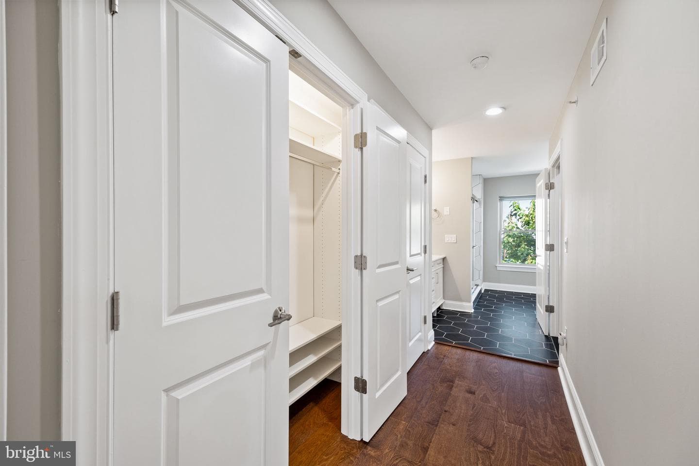 1711 W Seybert Street photo 33