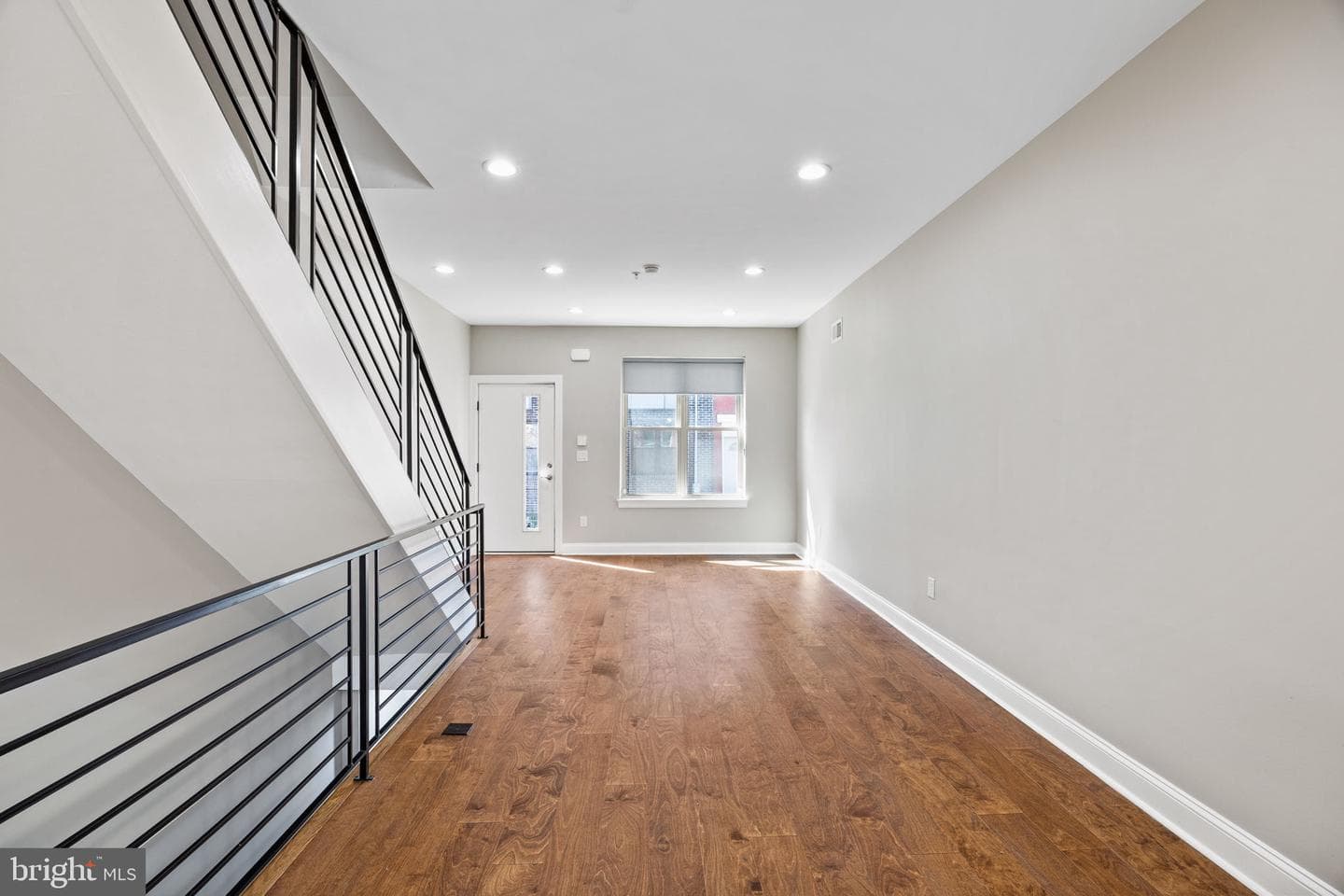 1711 W Seybert Street photo 6