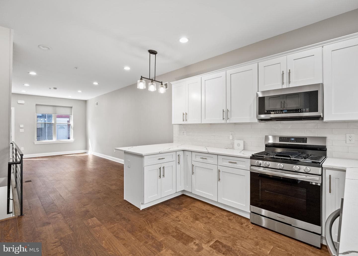 1711 W Seybert Street photo 9