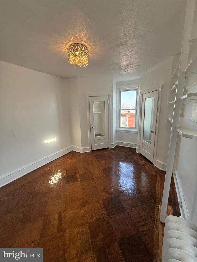 5426 Whitby Avenue photo 16