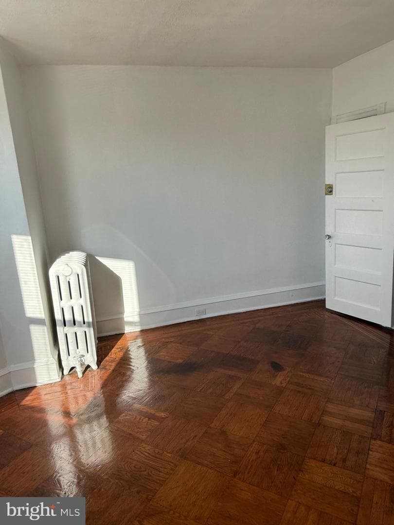 5426 Whitby Avenue photo 30