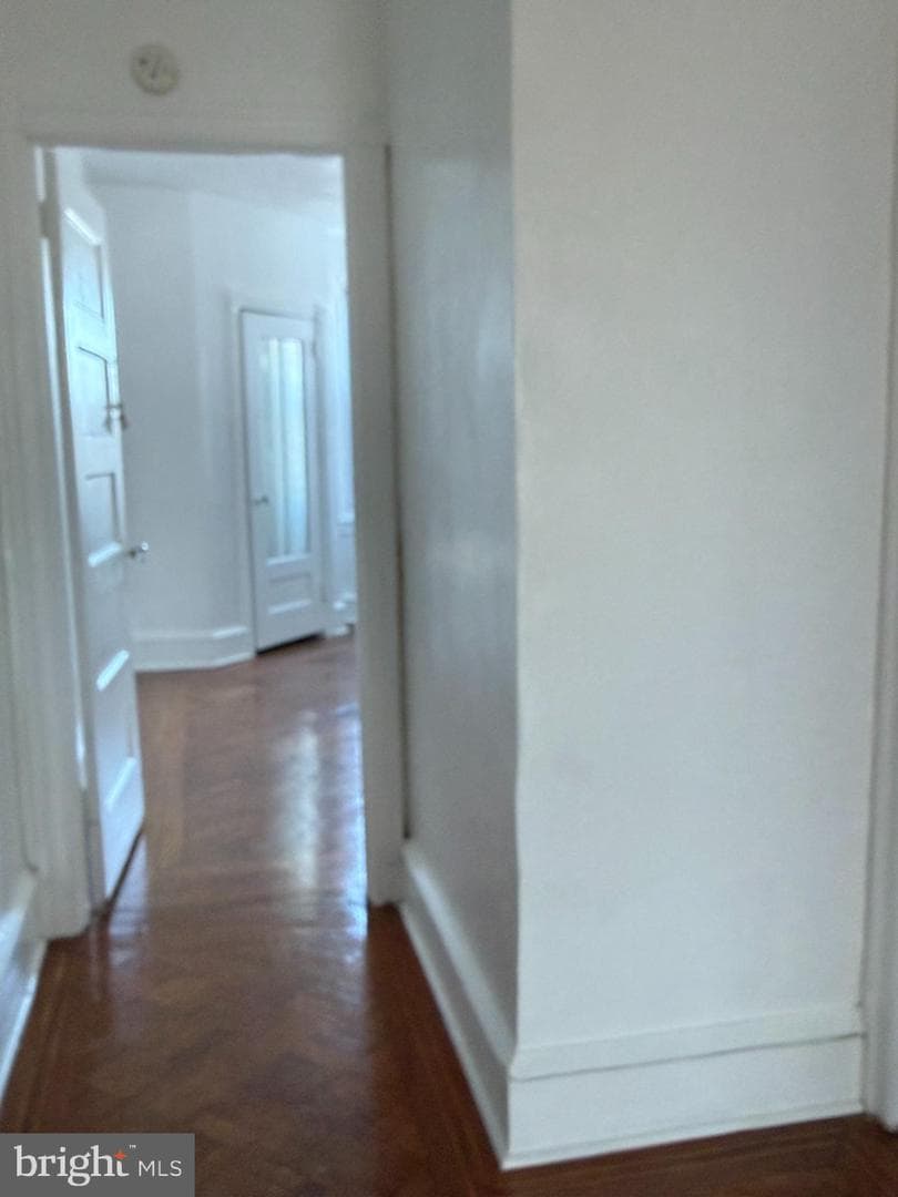 5426 Whitby Avenue photo 8