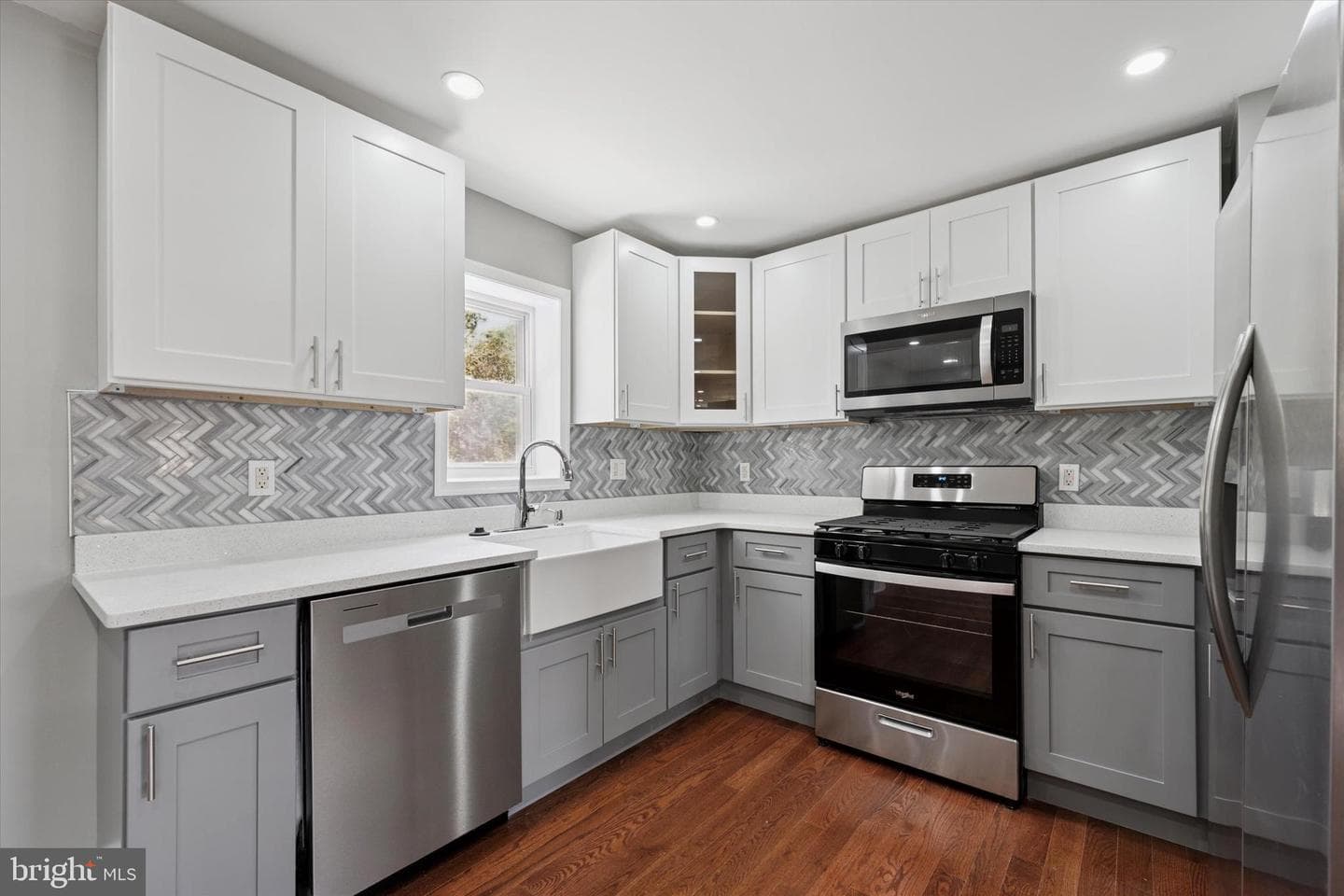 1319 Patrick Henry Place photo 5