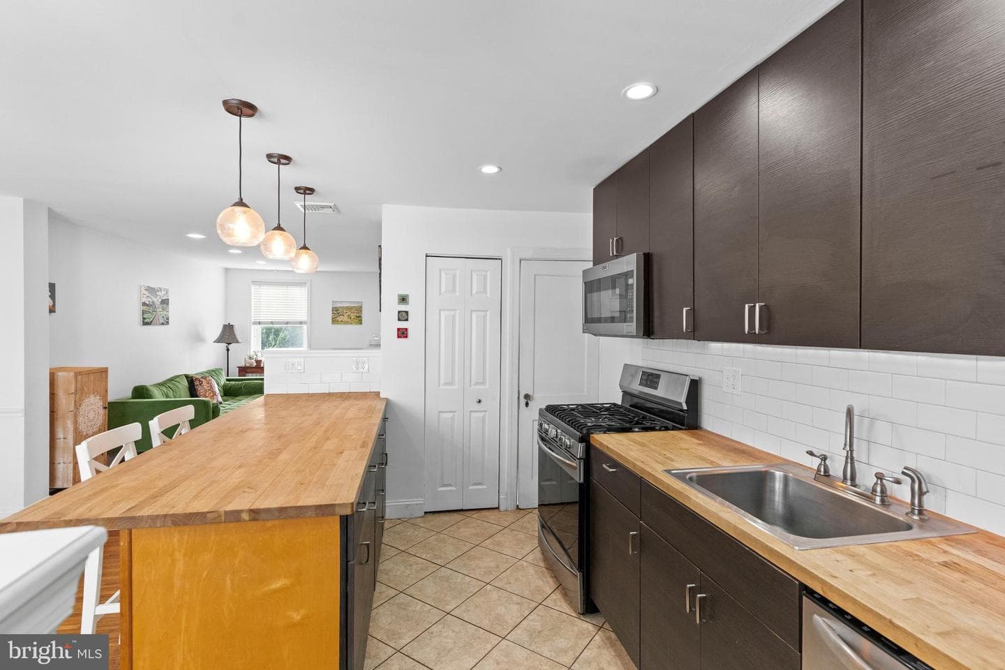 3431 Vaux Street photo 13