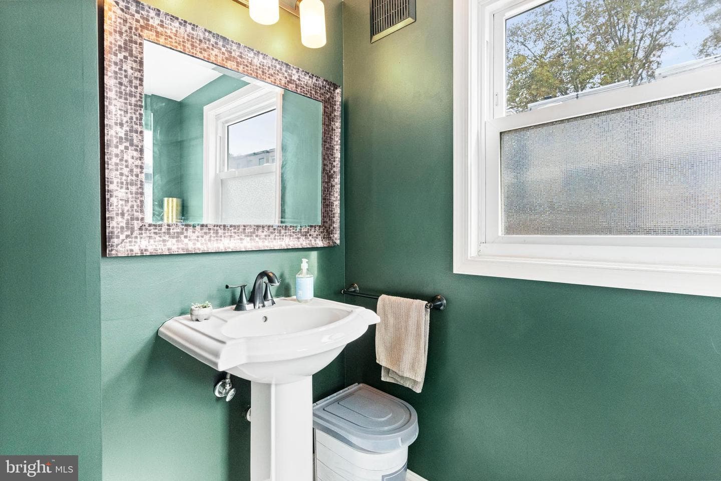 3431 Vaux Street photo 15