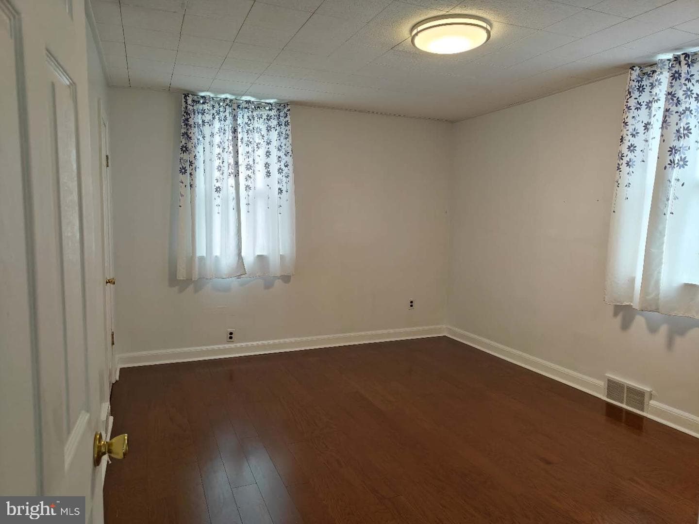 1704 Stanwood Street photo 10