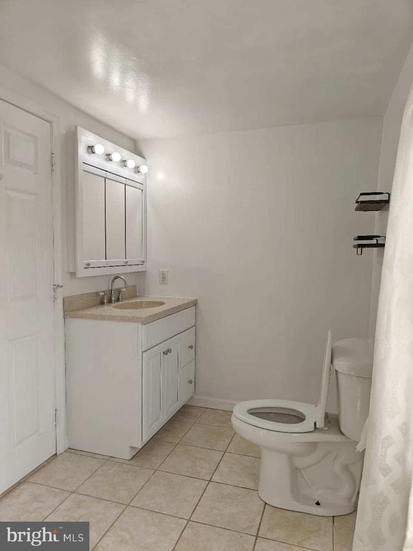 1704 Stanwood Street photo 13