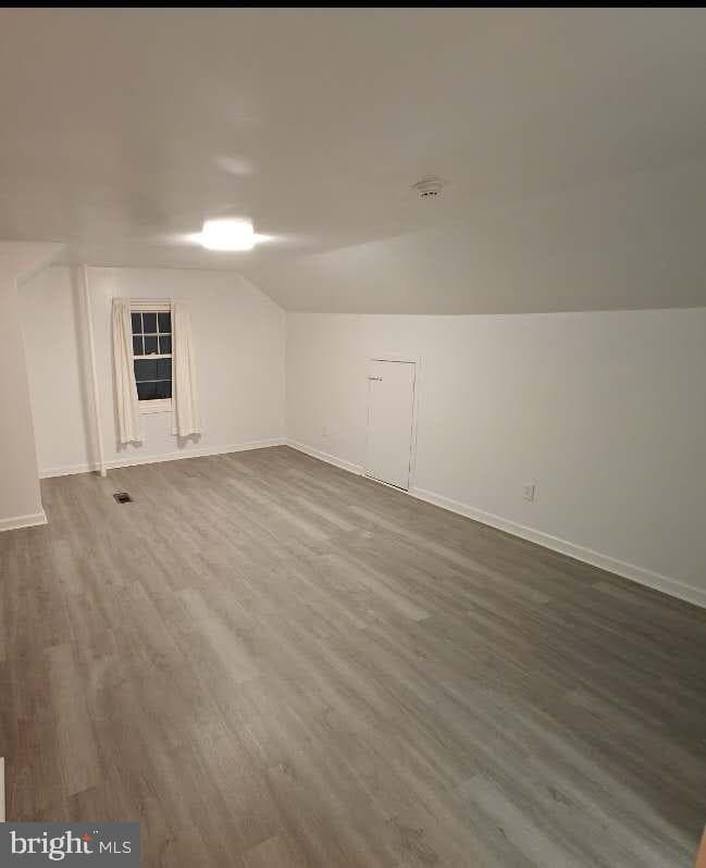 1704 Stanwood Street photo 16