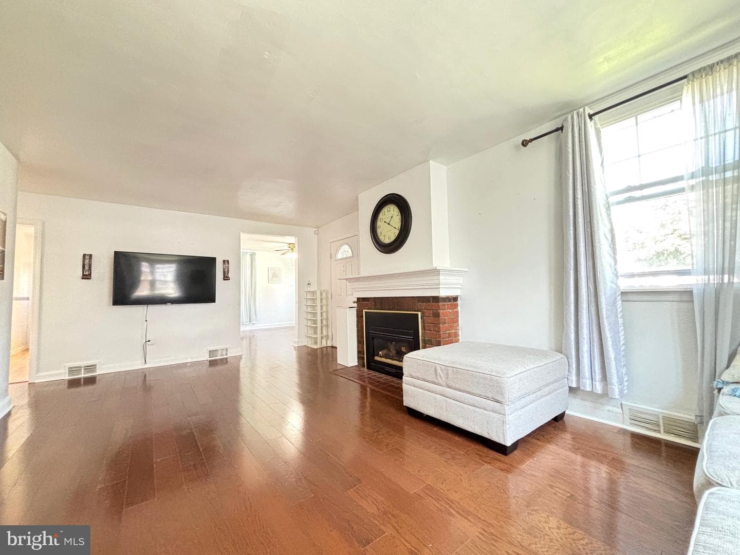 1704 Stanwood Street photo 5