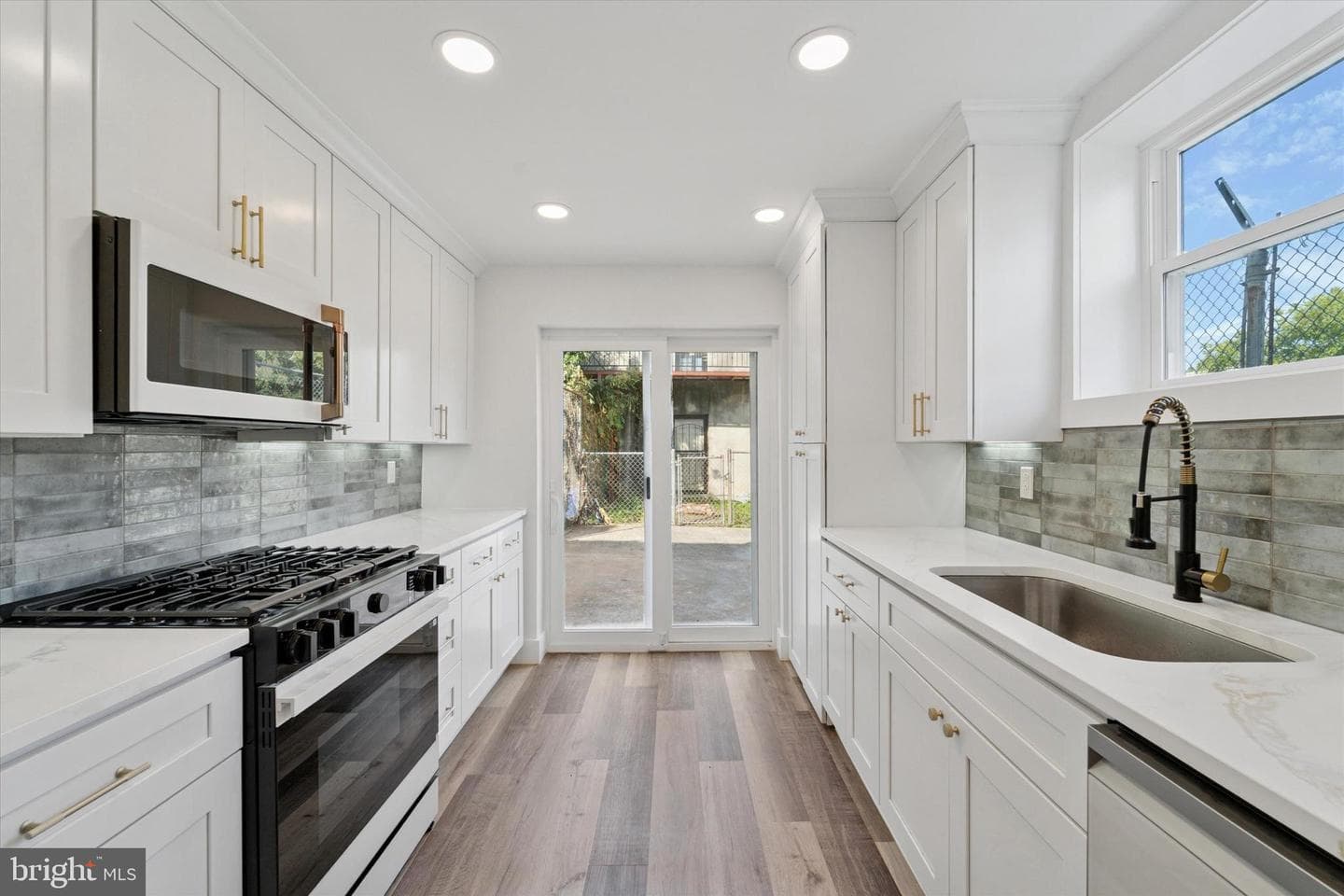 1752 N 3rd Street photo 4