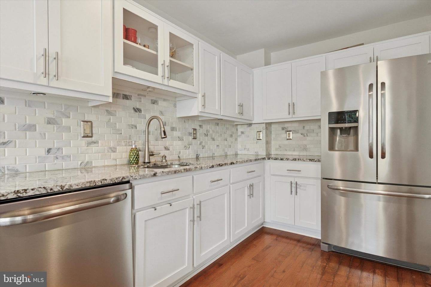 6709 Cinnamon Drive photo 9