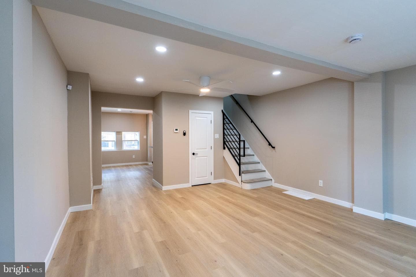 2542 Bonaffon Street photo 5