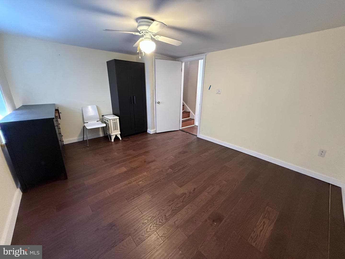 913 League Street photo 16