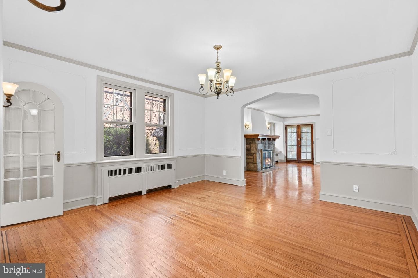 425 E Durham Street photo 12