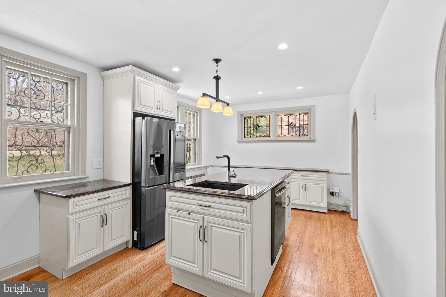 425 E Durham Street photo 19