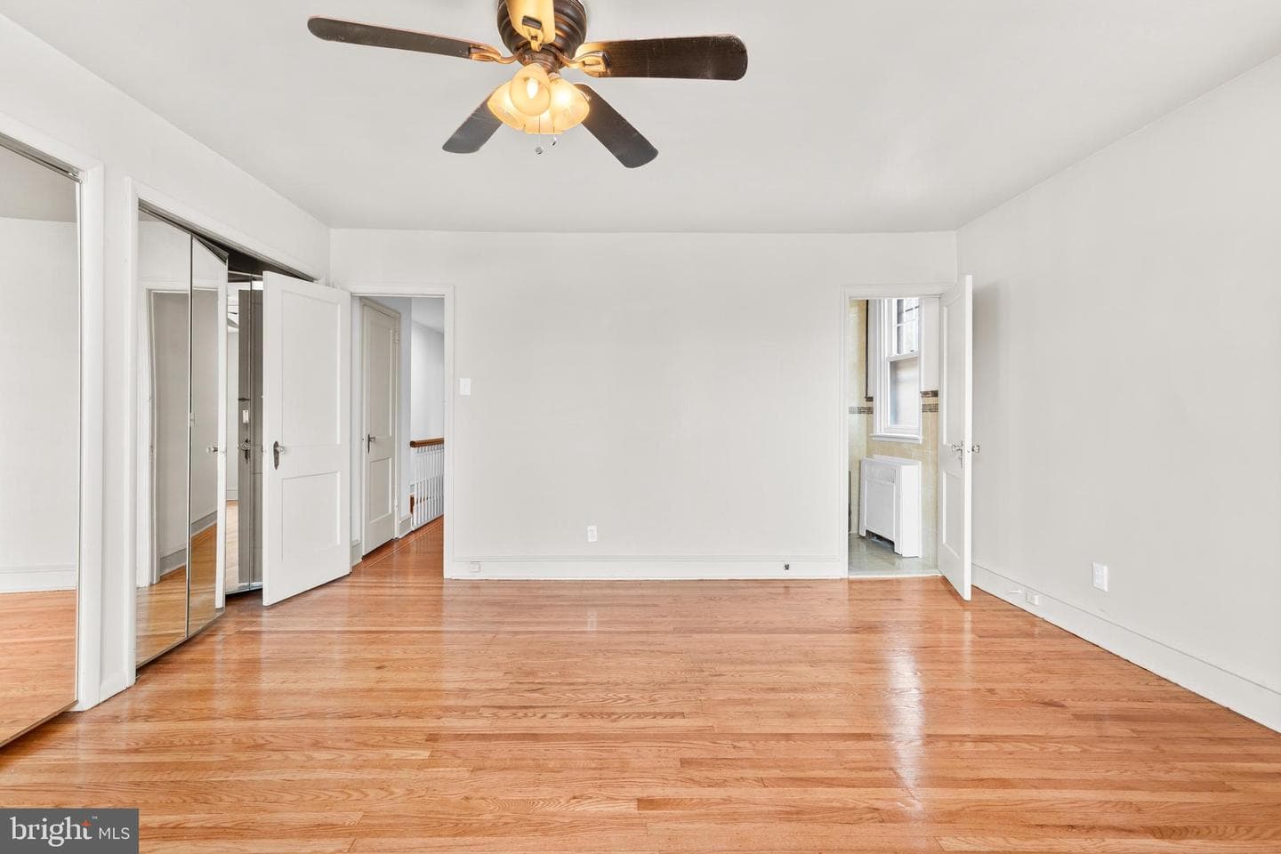 425 E Durham Street photo 22