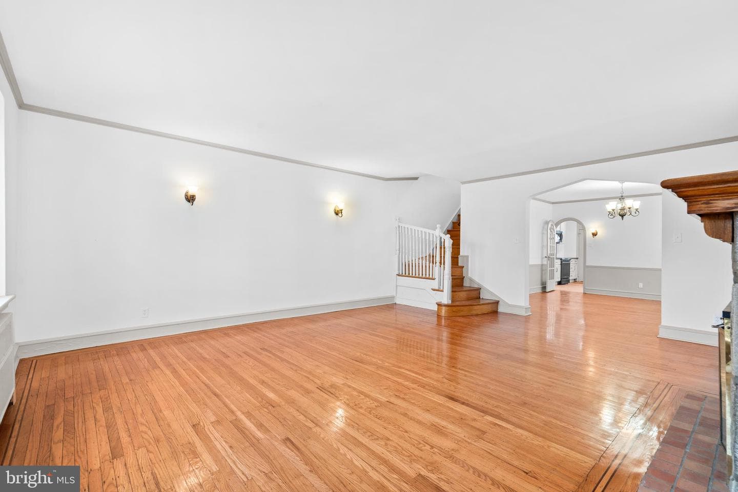 425 E Durham Street photo 6