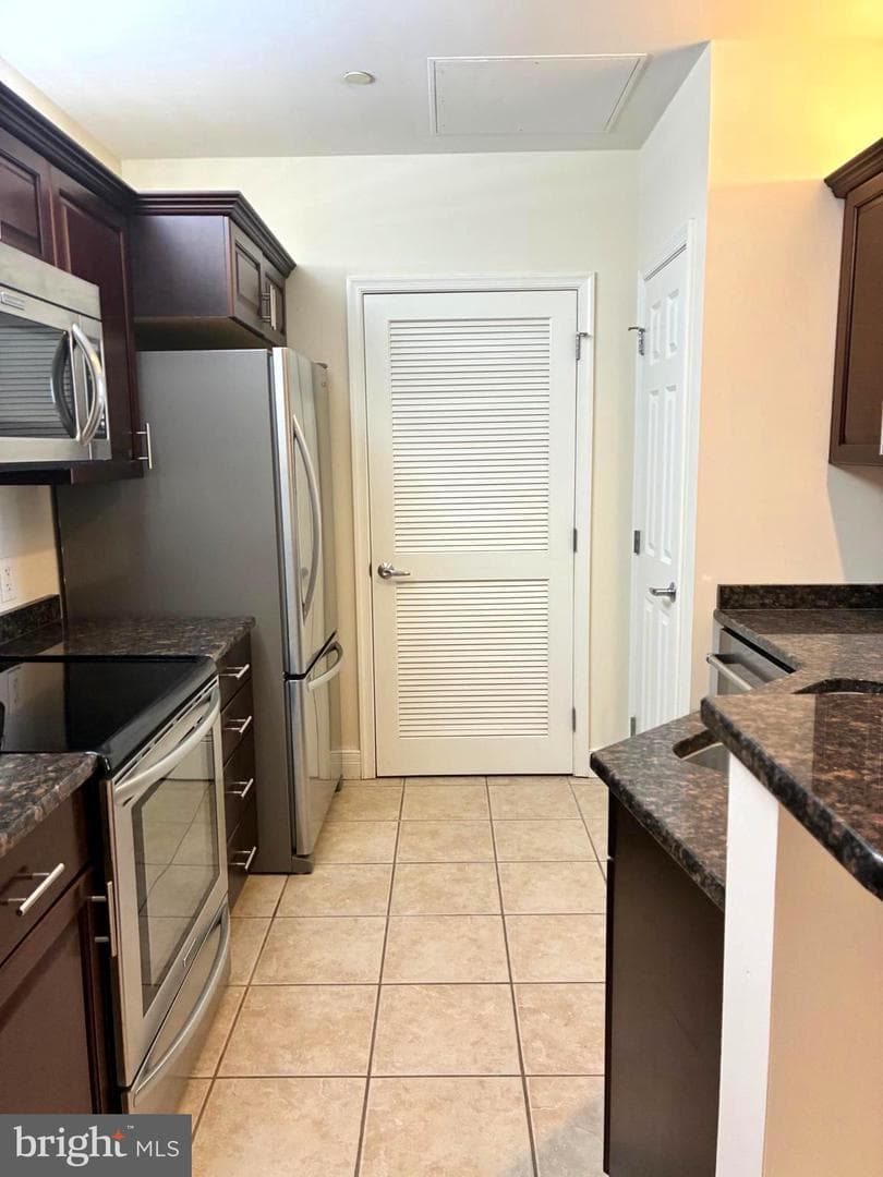 1600 Arch Street #1407 photo 5