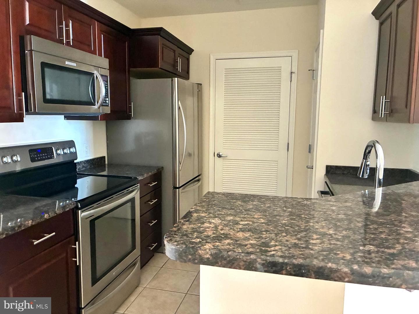 1600 Arch Street #1407 photo 6