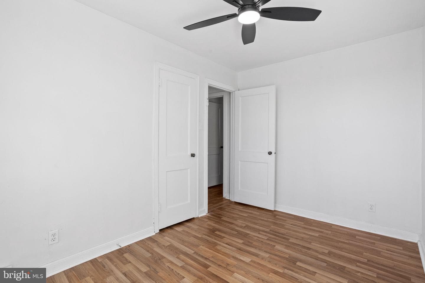 4615 Weymouth Street photo 9