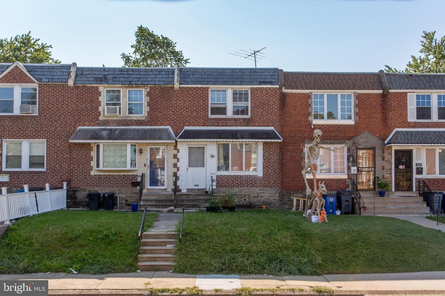 5723 Tackawanna Street photo 2