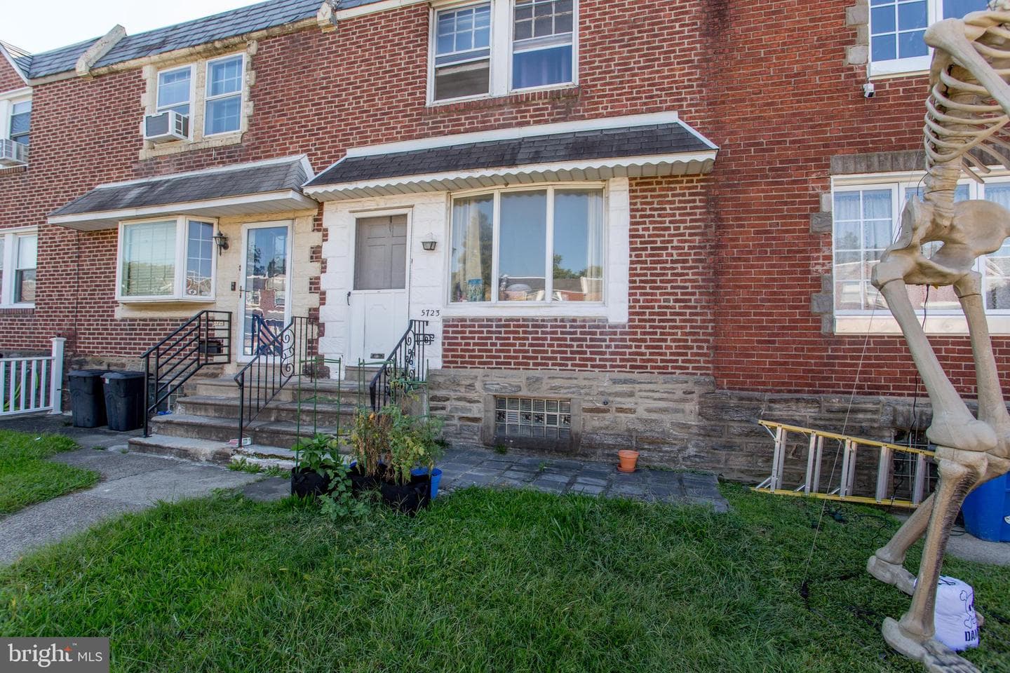 5723 Tackawanna Street photo 6