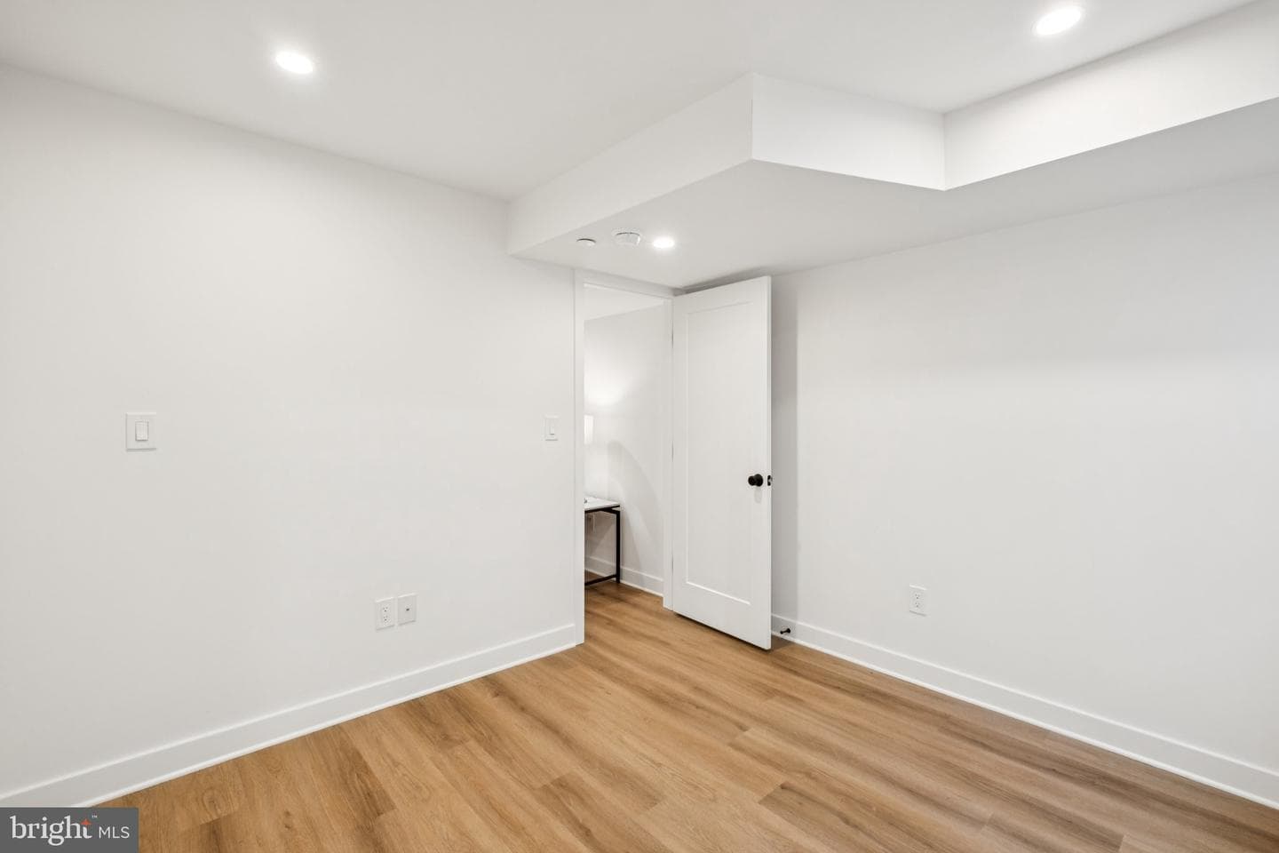 1608 N Newkirk Street photo 32