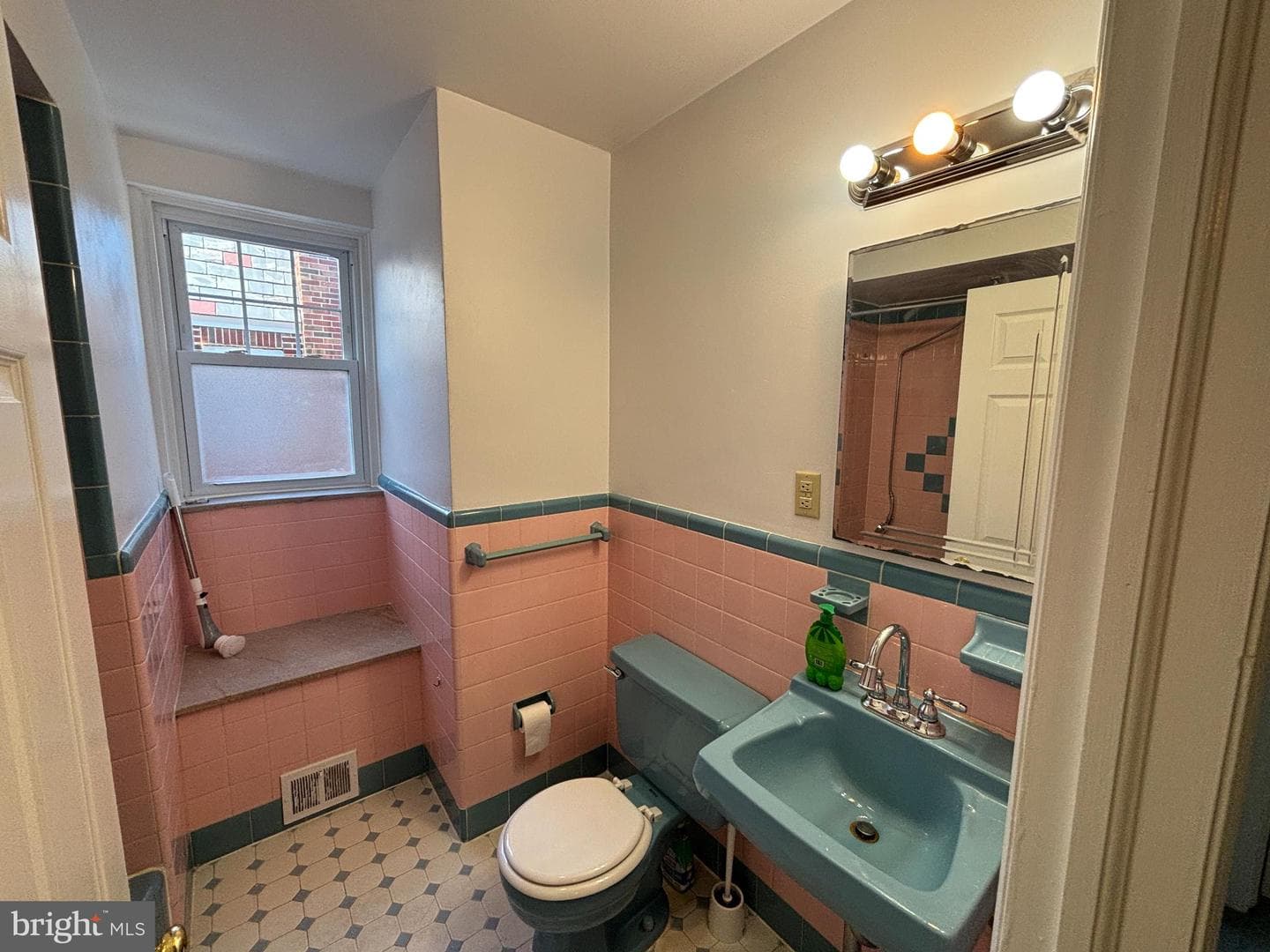 1019 Disston Street photo 15