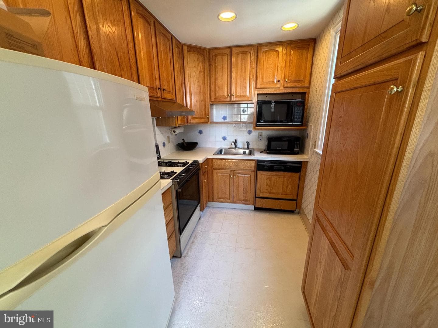 1019 Disston Street photo 6
