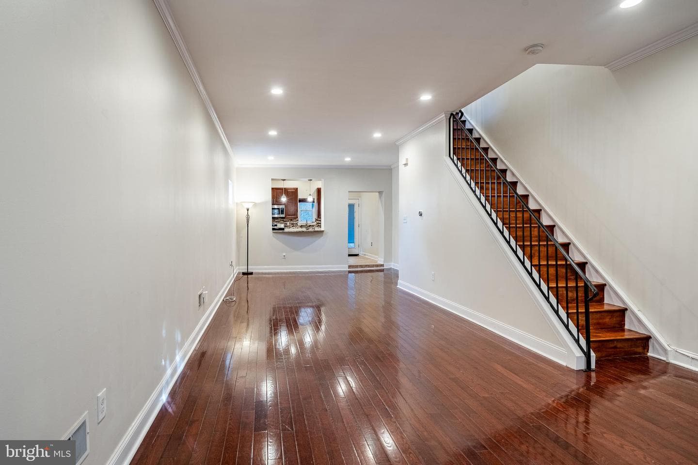 2624 Almond Street photo 10