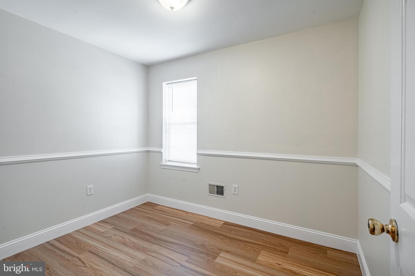 2624 Almond Street photo 24